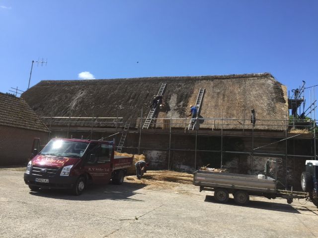 Repairs Woodsford Barn during